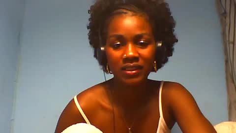 Snapshot of oooorazanasoa chatting on July 9, 11:31 pm oooorazanasoa online show from July 9, 11:31 pm