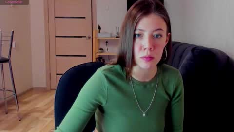 Snapshot of oops_britney chatting on February 3, 3:28 pm Britney online show from February 3, 3:28 pm