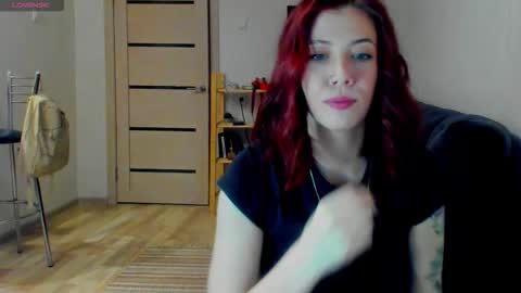 Snapshot of oops_britney chatting on March 13, 4:35 pm Britney online show from March 13, 4:35 pm