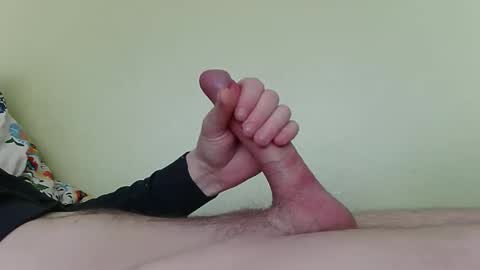 Snapshot of open_minded94 chatting on April 5, 1:41 pm open_minded94 online show from April 5, 1:41 pm