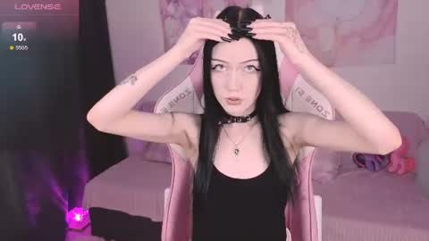Snapshot of ophelia_amber chatting on June 28, 1:00 am Ophelia online show from June 28, 1:00 am