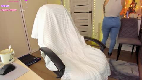 Snapshot of ophelia_mm chatting on December 3, 9:07 am Ophelia online show from December 3, 9:07 am