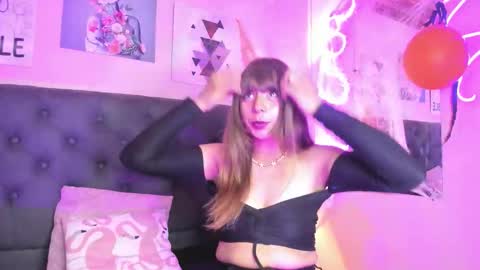 ophelune online show from October 20, 12:16 pm