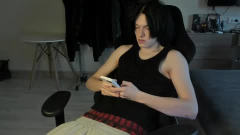Snapshot of opiunarium chatting on April 28, 4:45 pm Bella and John online show from April 28, 4:45 pm