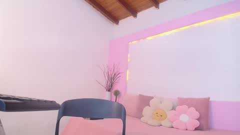 Ora Larson online show from October 2, 11:50 am