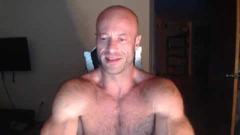 Snapshot of oregon87 chatting on July 24, 5:38 am The Oregon Lumberjack online show from July 24, 5:38 am