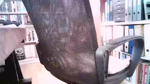 Snapshot of oren57 chatting on February 14, 7:07 am oren online show from February 14, 7:07 am