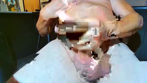 Snapshot of orgasmoutlet chatting on October 9, 1:25 am MapleSyrup online show from October 9, 1:25 am