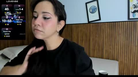 Snapshot of ori_whore chatting on June 1, 3:19 am ori_whore online show from June 1, 3:19 am