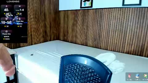 Snapshot of ori_whore chatting on June 12, 4:00 am ori_whore online show from June 12, 4:00 am