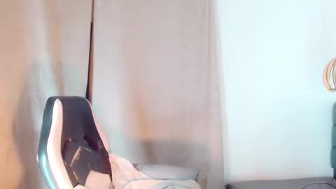 Snapshot of oriana_braom chatting on February 20, 1:25 am Oriana braom online show from February 20, 1:25 am