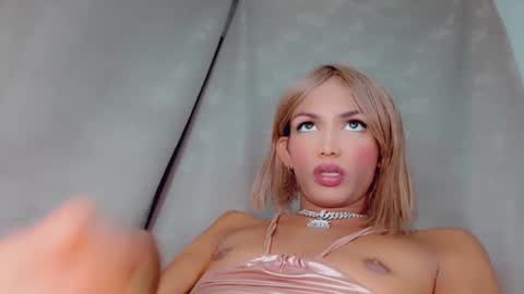 Snapshot of oriana_braom chatting on February 28, 11:56 pm Oriana braom online show from February 28, 11:56 pm