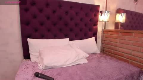 Snapshot of oriana_guzman chatting on December 6, 5:11 pm Miss Guzman online show from December 6, 5:11 pm