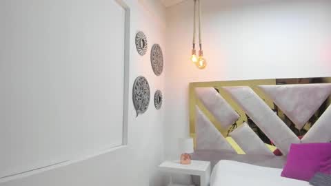 Snapshot of oriana_guzman chatting on February 19, 8:41 pm Miss Guzman online show from February 19, 8:41 pm