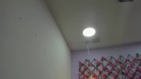 Snapshot of oriana_guzman chatting on March 6, 12:09 pm Miss Guzman online show from March 6, 12:09 pm