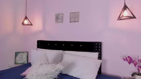 Snapshot of oriana_guzman chatting on September 11, 11:49 pm Miss Guzman online show from September 11, 11:49 pm