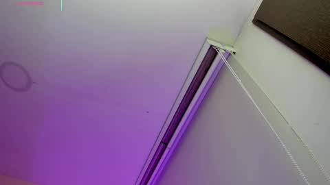 Miss Guzman  online show from February 18, 11:11 pm