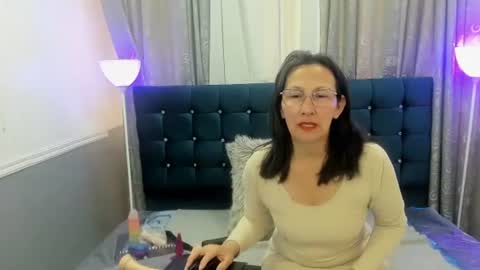 Snapshot of oriana_jhonson chatting on April 18, 12:09 pm Oriana online show from April 18, 12:09 pm