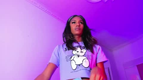 Snapshot of orianadollx chatting on December 11, 5:26 pm Oriana online show from December 11, 5:26 pm