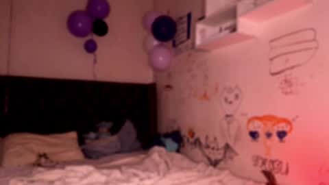 Snapshot of origamicat chatting on October 7, 1:08 pm origamicat online show from October 7, 1:08 pm