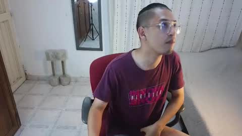 Snapshot of orionferrer chatting on December 17, 1:44 am Orion online show from December 17, 1:44 am