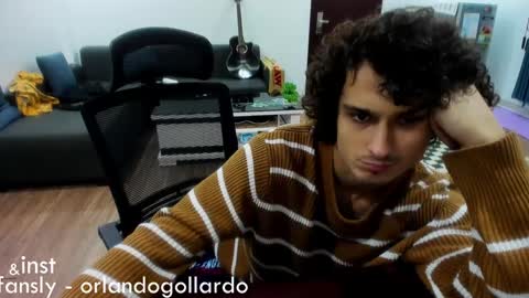 Snapshot of orlando__bloom chatting on January 12, 12:12 pm Fansly and Instagram - online show from January 12, 12:12 pm