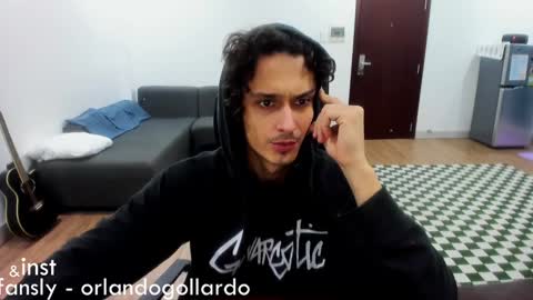 Snapshot of orlando__bloom chatting on January 14, 2:00 pm Fansly and Instagram - online show from January 14, 2:00 pm