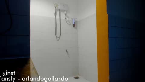 Snapshot of orlando__bloom chatting on January 23, 6:14 pm Fansly and Instagram - online show from January 23, 6:14 pm