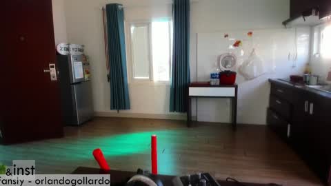 Snapshot of orlando__bloom chatting on February 2, 7:41 am Fansly and Instagram - online show from February 2, 7:41 am