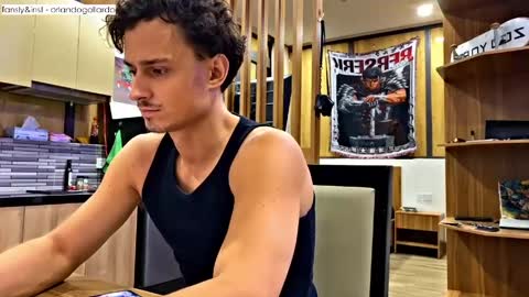 Snapshot of orlando__bloom chatting on June 3, 2:33 pm Fansly and Instagram - online show from June 3, 2:33 pm