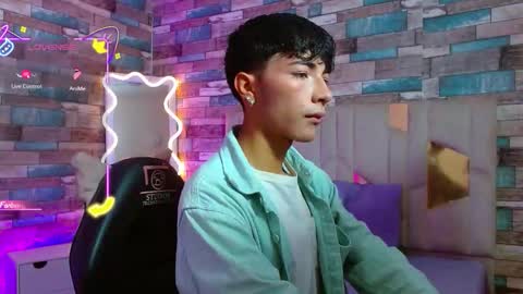 osamu_tay online show from March 6, 11:39 am