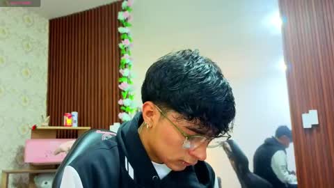 Snapshot of osamu_tay chatting on June 9, 3:18 am osamu_tay online show from June 9, 3:18 am
