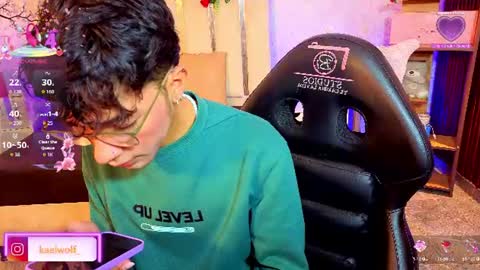 Snapshot of osamu_tay chatting on June 10, 4:34 am osamu_tay online show from June 10, 4:34 am