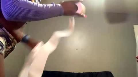 Snapshot of osanam04 chatting on October 19, 7:31 am osanam04 online show from October 19, 7:31 am