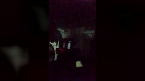 Snapshot of oscar041111 chatting on July 6, 7:16 am oscar041111 online show from July 6, 7:16 am