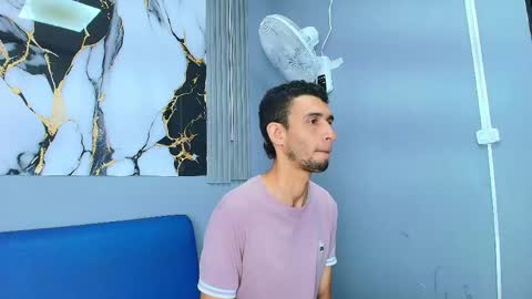 oscar_evans1 online show from April 29, 12:09 pm