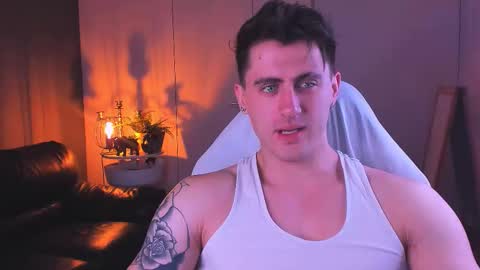 Snapshot of oscar_miller_ chatting on October 10, 9:14 pm Oscar online show from October 10, 9:14 pm