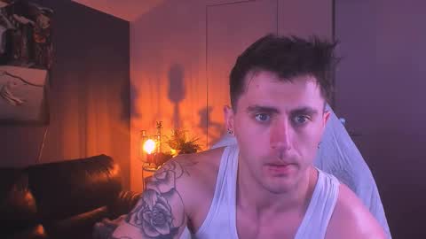 Snapshot of oscar_miller_ chatting on October 11, 9:35 pm Oscar online show from October 11, 9:35 pm