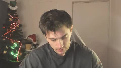 Oscar online show from December 19, 9:33 pm