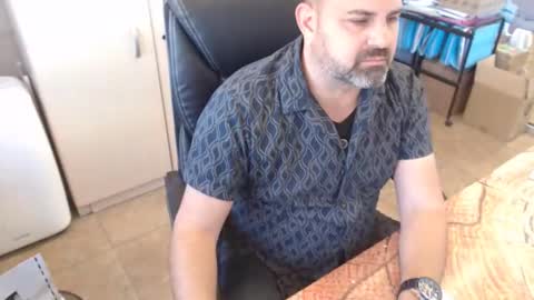Snapshot of oscar_msng chatting on May 6, 4:12 pm Oscar online show from May 6, 4:12 pm