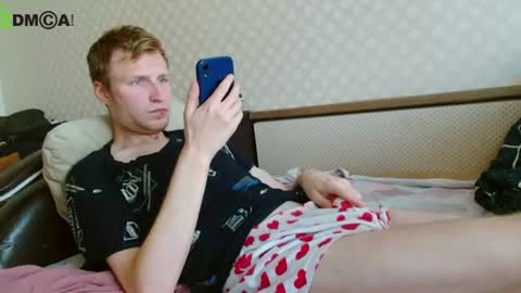 Snapshot of oscar_wildy chatting on August 1, 12:59 pm Oscar online show from August 1, 12:59 pm