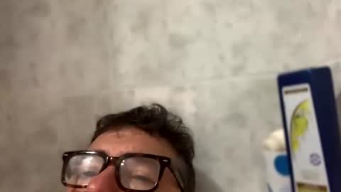 Snapshot of oscarbcncat chatting on July 12, 6:54 pm oscarbcncat online show from July 12, 6:54 pm