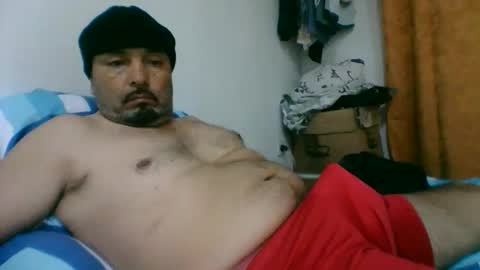 oscarjhe3512 online show from May 14, 2:29 am