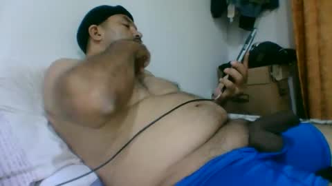 oscarjhe3512 online show from May 19, 1:56 am