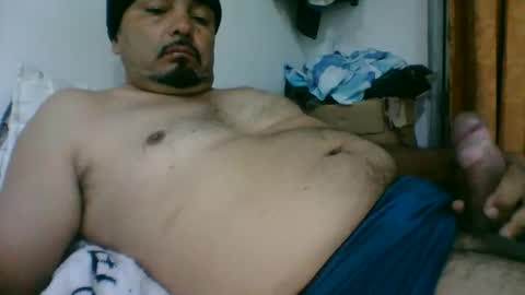 oscarjhe3512 online show from May 23, 1:44 am