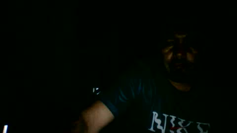 oscarjhe3512 online show from May 27, 2:19 am
