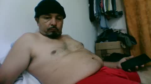 oscarjhe3512 online show from June 2, 2:24 am