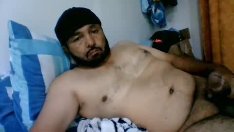 oscarjhe3512 online show from July 25, 2:09 am