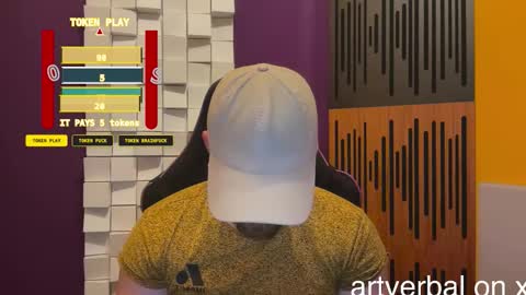 Snapshot of oscarsavage chatting on February 8, 10:35 pm Oscar Steel Savage online show from February 8, 10:35 pm
