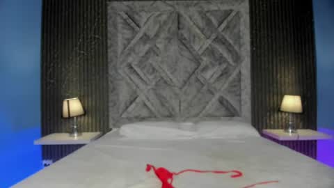 oshun_444 online show from July 13, 11:46 am